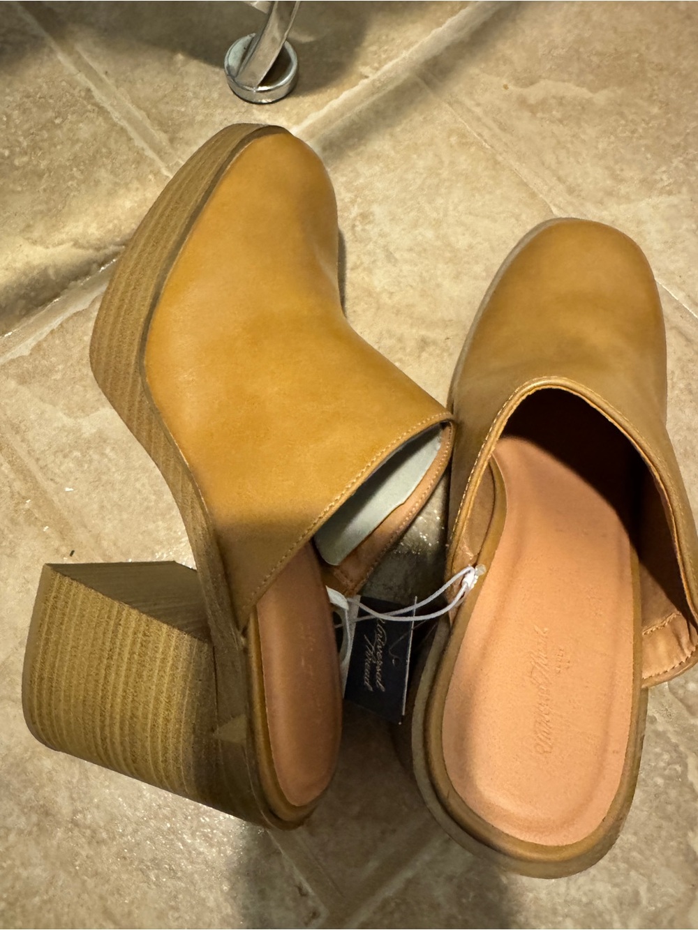 Universal Thread Tan Platform Mule Clogs